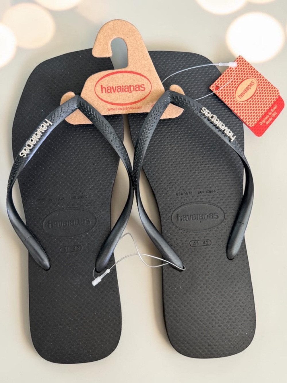 Havaianas Flip Flops Black Silver Logo 11/12 Women’s 9/10 Men’s Brazil NWT